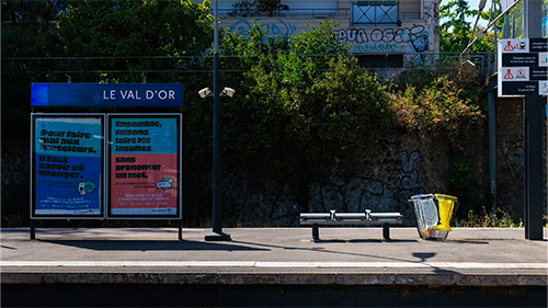 Corbeille double-flux à la gare du Val d'or